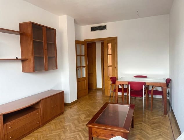 3 soverom Leilighet til leie i Jerónimos, Madrid by med svømmebasseng garasje - € 2 250 (Ref: 9958117)