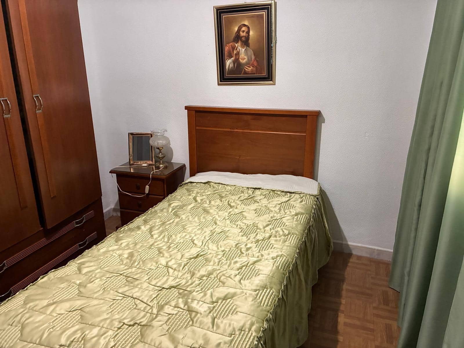 3 bedroom Flat for sale in Jerez de la Frontera - € 125,000 (Ref: 9958119)