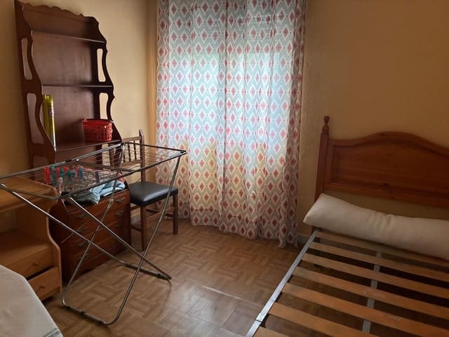 3 quarto Apartamento para venda em Jerez de la Frontera - 125 000 € (Ref: 9958119)
