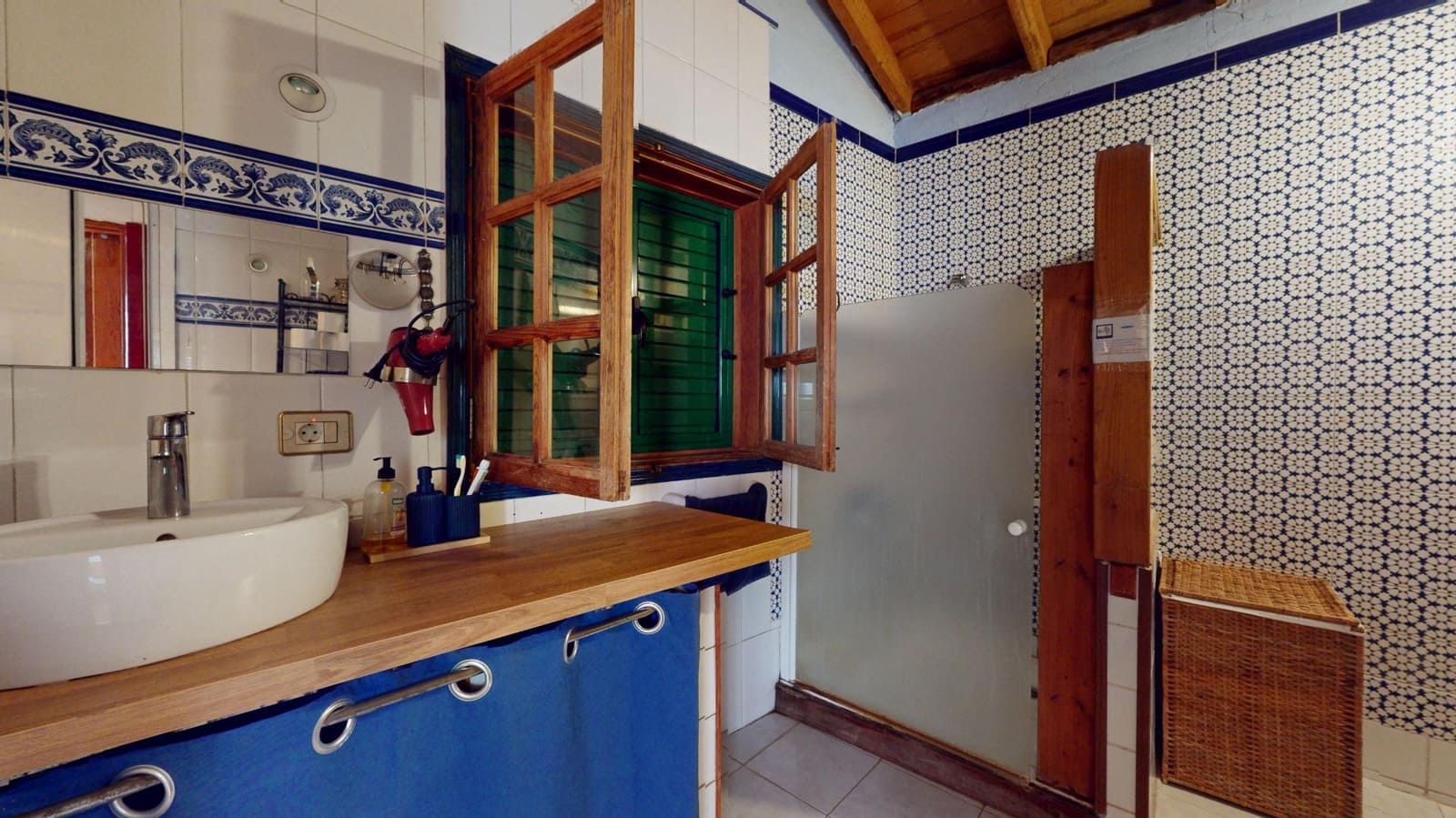 3 bedroom Villa for sale in Aguimes with garage - € 380,500 (Ref: 9963308)