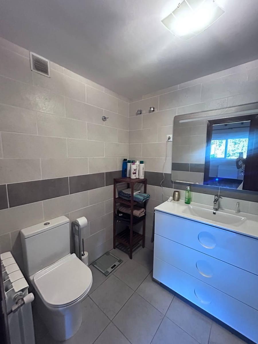 4 slaapkamer Rijtjeshuis te koop in Plentzia met zwembad garage - € 600.000 (Ref: 9963309)