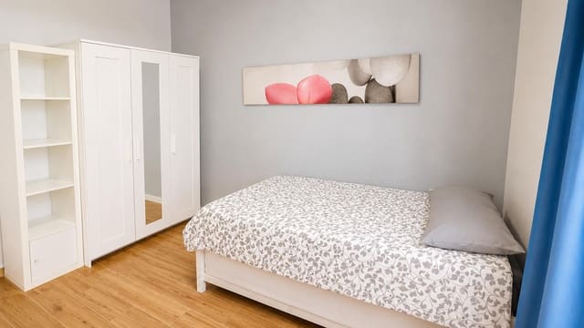 4 soveværelse Lejlighed til salg i Las Palmas de Gran Canaria - € 285.000 (Ref: 9965455)
