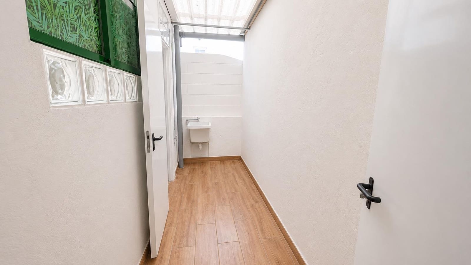 4 soveværelse Lejlighed til salg i Las Palmas de Gran Canaria - € 285.000 (Ref: 9965455)