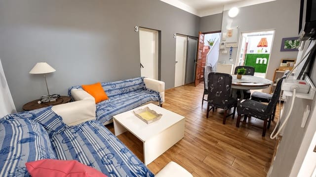 4 soveværelse Lejlighed til salg i Las Palmas de Gran Canaria - € 285.000 (Ref: 9965455)