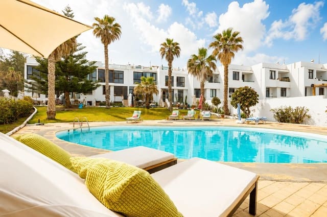 3 soverom Villa til salgs i Las Palmas de Gran Canaria med svømmebasseng garasje - € 520 000 (Ref: 9966775)