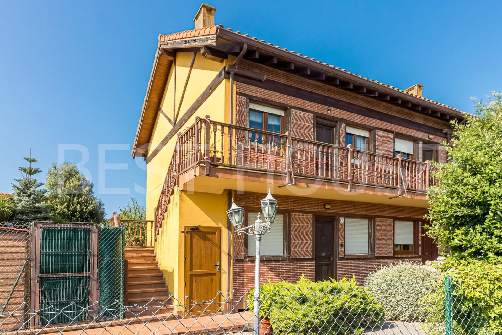 3 sovrum Villa till salu i Galizano med garage - 289 000 € (Ref: 9970839)