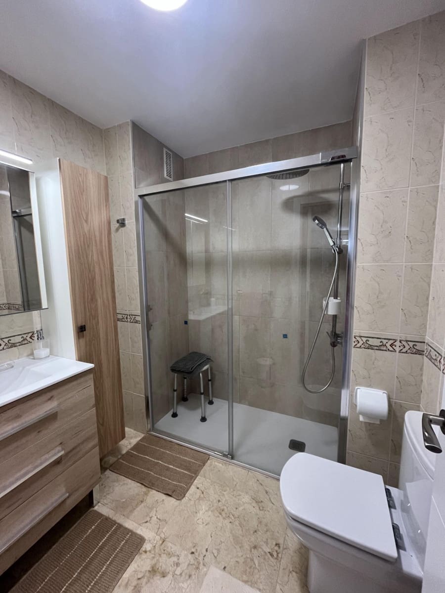 2 soverom Leilighet til leie i Las Palmas de Gran Canaria med garasje - € 1 600 (Ref: 9970840)