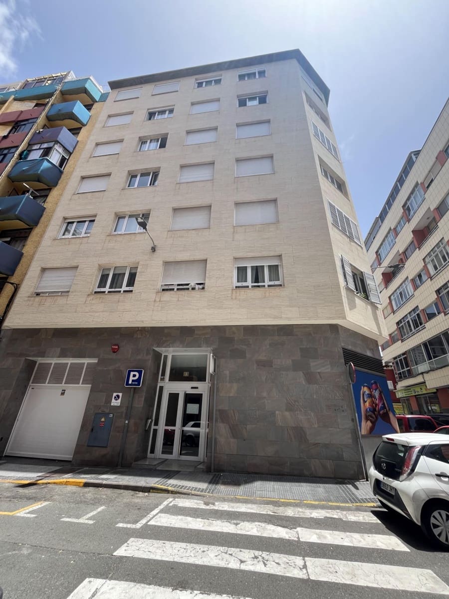 2 soverom Leilighet til leie i Las Palmas de Gran Canaria med garasje - € 1 600 (Ref: 9970840)