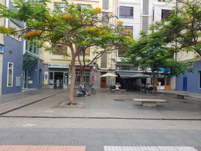 Local Comercial en Las Palmas de Gran Canaria en alquiler - 2.000 € (Ref: 9970843)