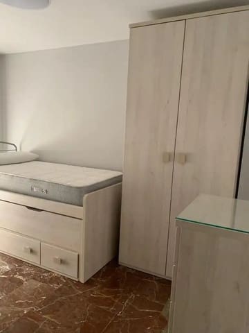 3 soverom Leilighet til salgs i Jaén by med svømmebasseng garasje - € 280 000 (Ref: 9973494)
