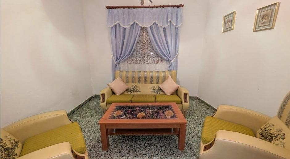 5 bedroom Villa for sale in Santa Lucia de Tirajana - € 175,000 (Ref: 9975589)