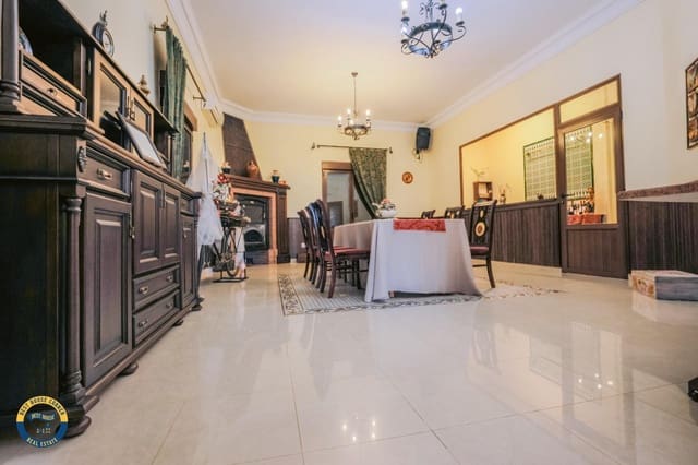 5 slaapkamer Villa te koop in Hornachos met garage - € 590.000 (Ref: 9977466)