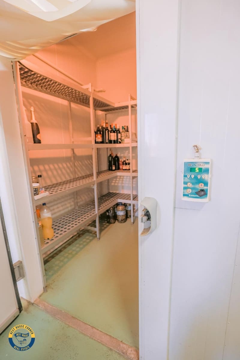 5 slaapkamer Villa te koop in Hornachos met garage - € 590.000 (Ref: 9977466)