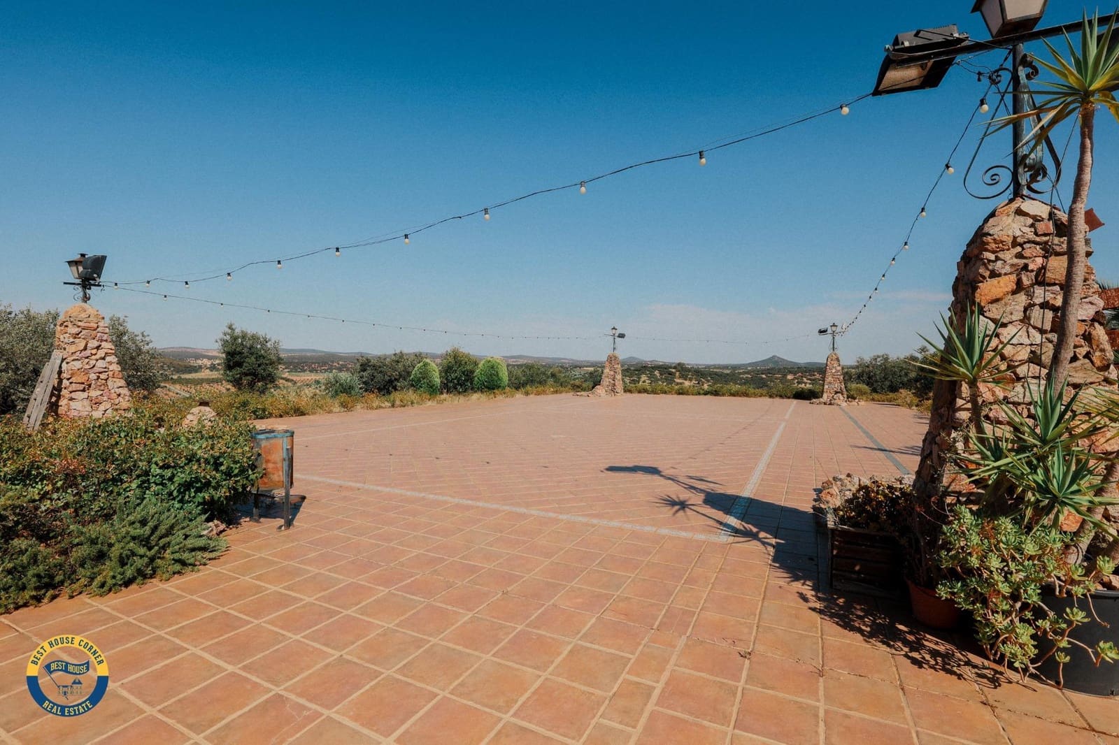 5 slaapkamer Villa te koop in Hornachos met garage - € 590.000 (Ref: 9977466)