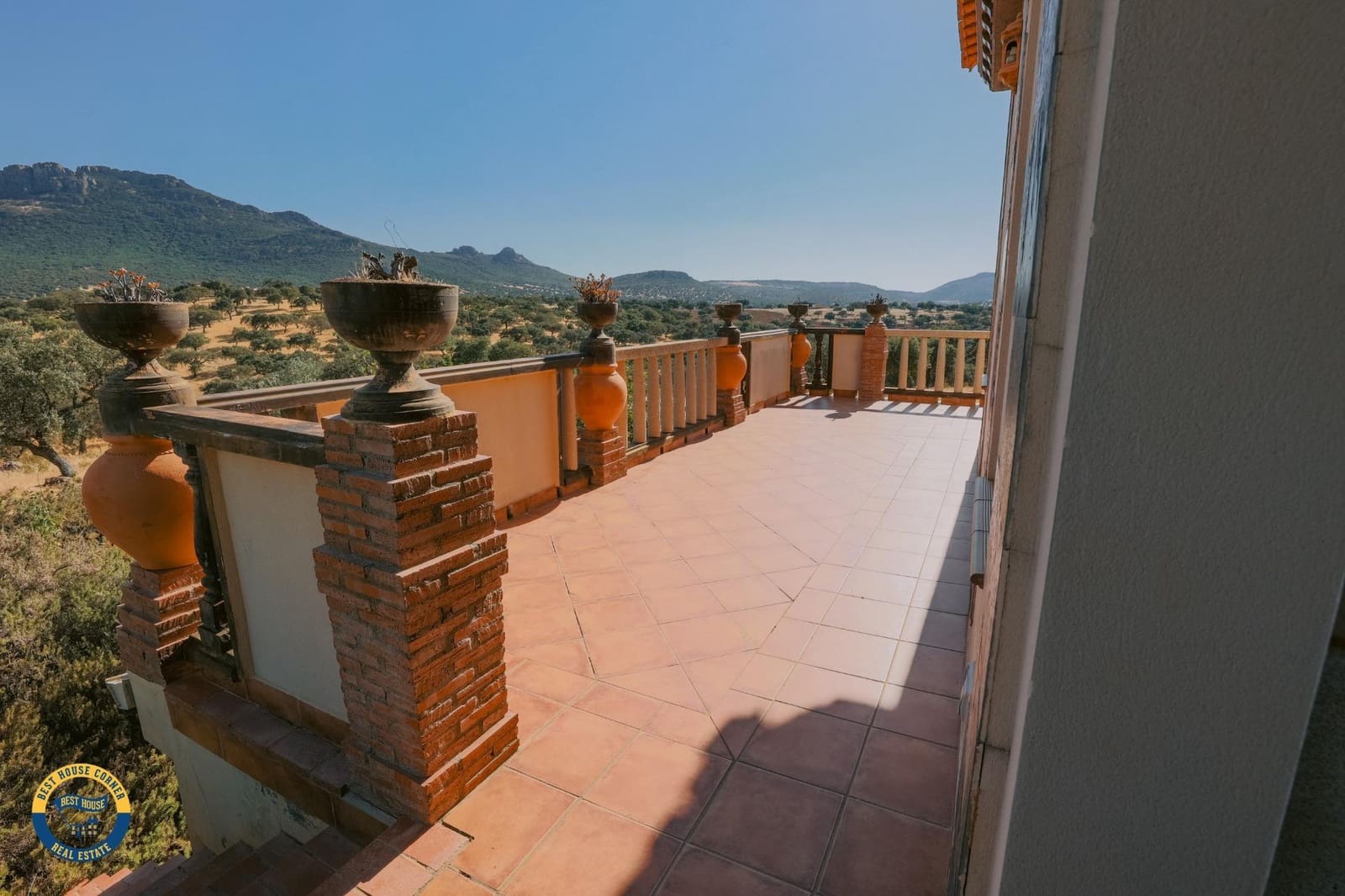 5 slaapkamer Villa te koop in Hornachos met garage - € 590.000 (Ref: 9977466)