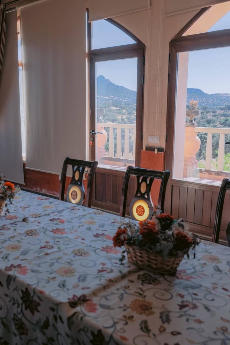 5 bedroom Villa for sale in Hornachos with garage - € 590,000 (Ref: 9977466)