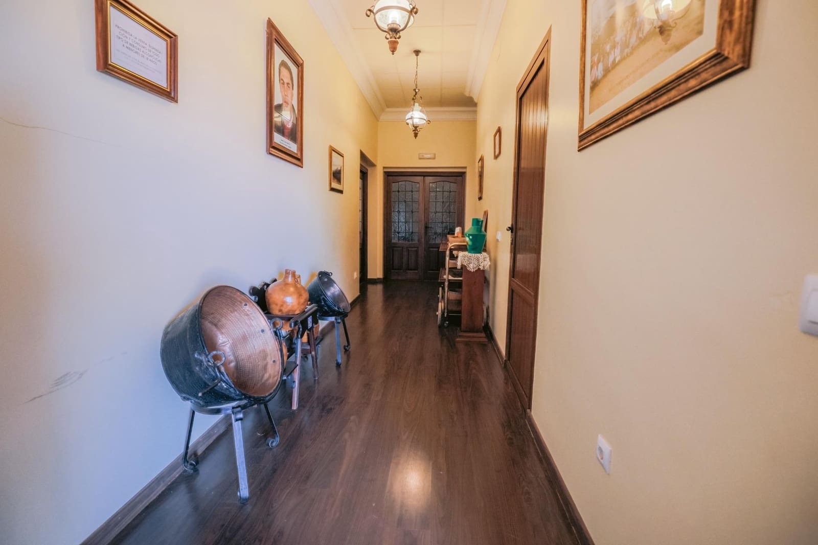 5 bedroom Villa for sale in Hornachos with garage - € 590,000 (Ref: 9977466)