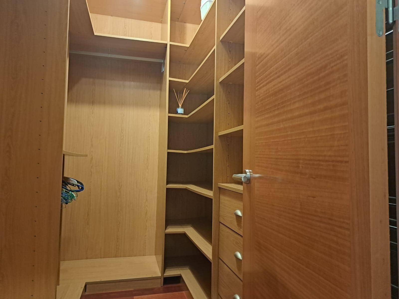 3 soverom Leilighet til leie i Las Palmas de Gran Canaria - € 1 650 (Ref: 9979027)