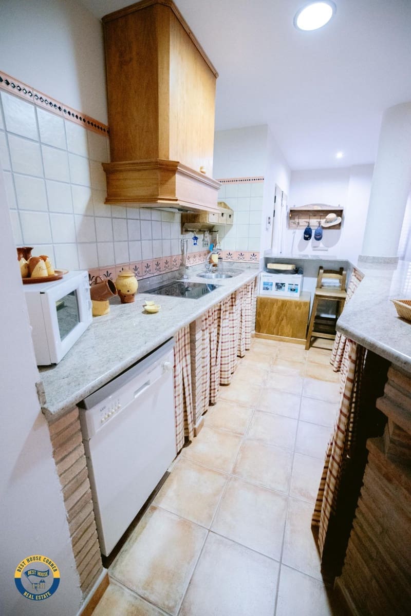 Chalet de 5 habitaciones en Don Benito en venta con piscina garaje - 650.000 € (Ref: 9990852)