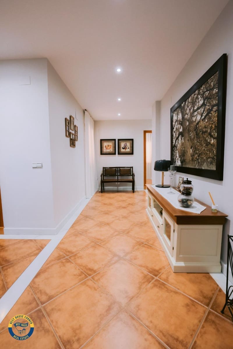 Chalet de 5 habitaciones en Don Benito en venta con piscina garaje - 650.000 € (Ref: 9990852)