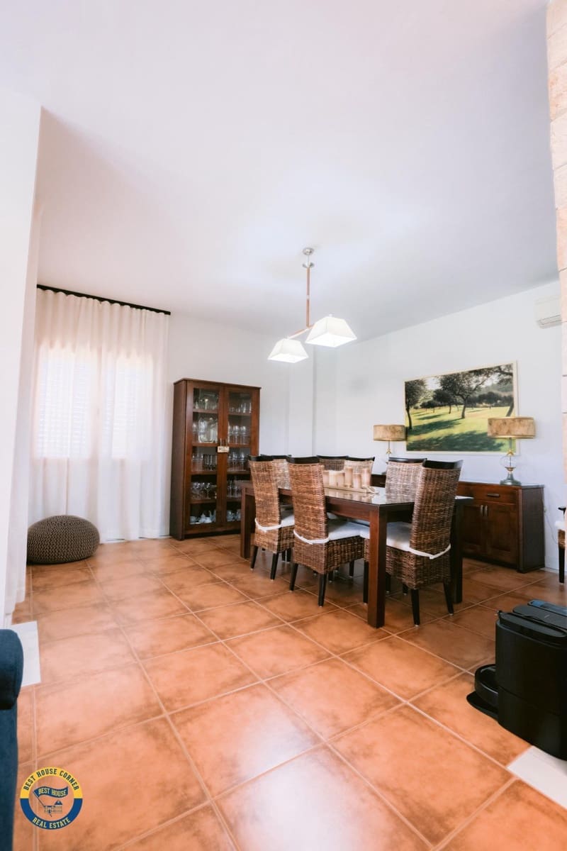 Chalet de 5 habitaciones en Don Benito en venta con piscina garaje - 650.000 € (Ref: 9990852)