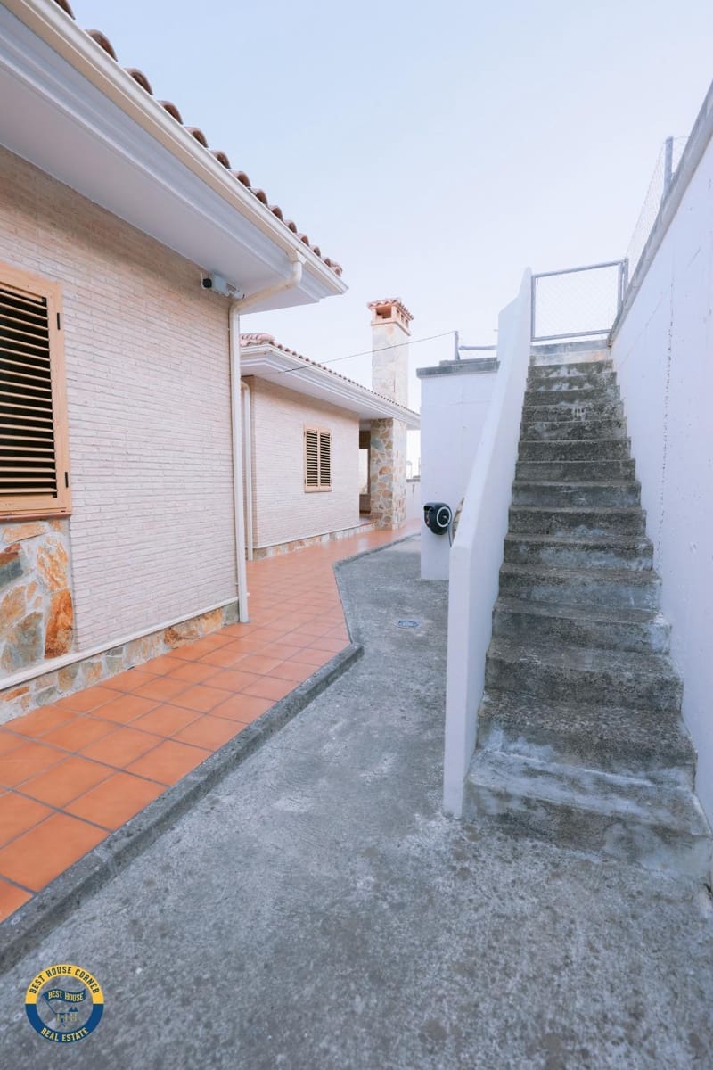 Chalet de 5 habitaciones en Don Benito en venta con piscina garaje - 650.000 € (Ref: 9990852)