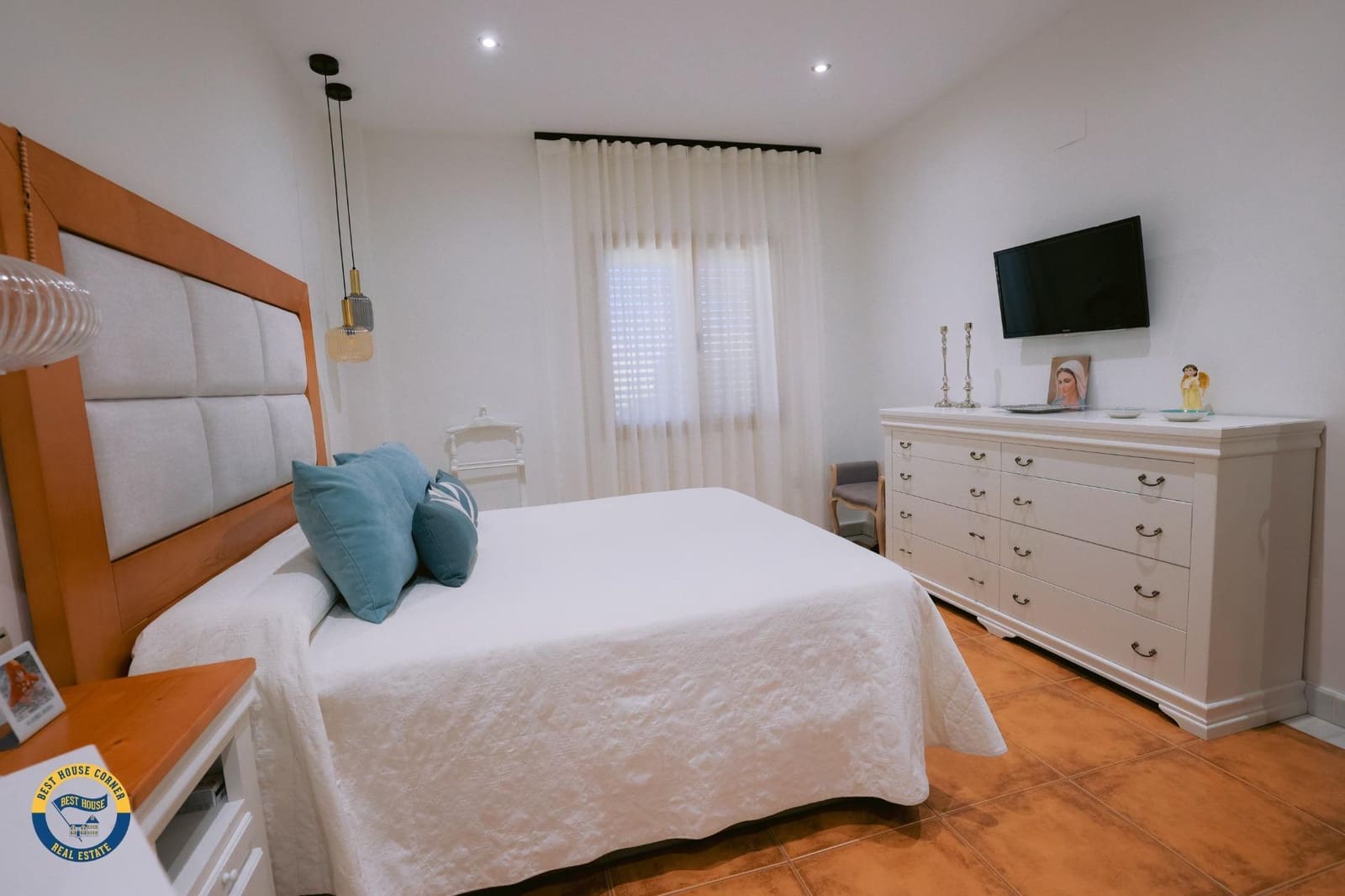 Chalet de 5 habitaciones en Don Benito en venta con piscina garaje - 650.000 € (Ref: 9990852)