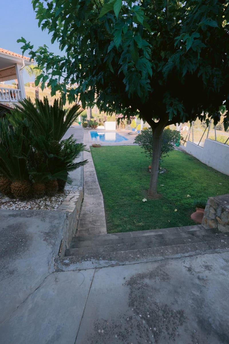 5 bedroom Villa for sale in Don Benito with pool garage - € 650,000 (Ref: 9990852)