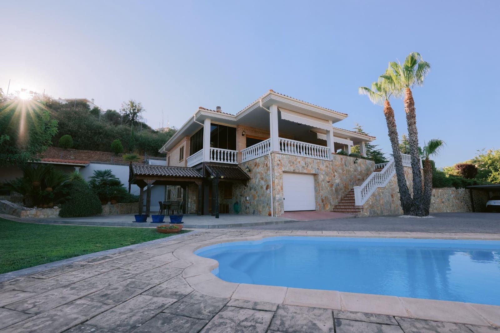5 bedroom Villa for sale in Don Benito with pool garage - € 650,000 (Ref: 9990852)