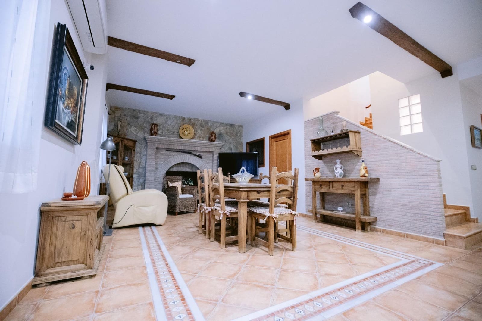 5 bedroom Villa for sale in Don Benito with pool garage - € 650,000 (Ref: 9990852)
