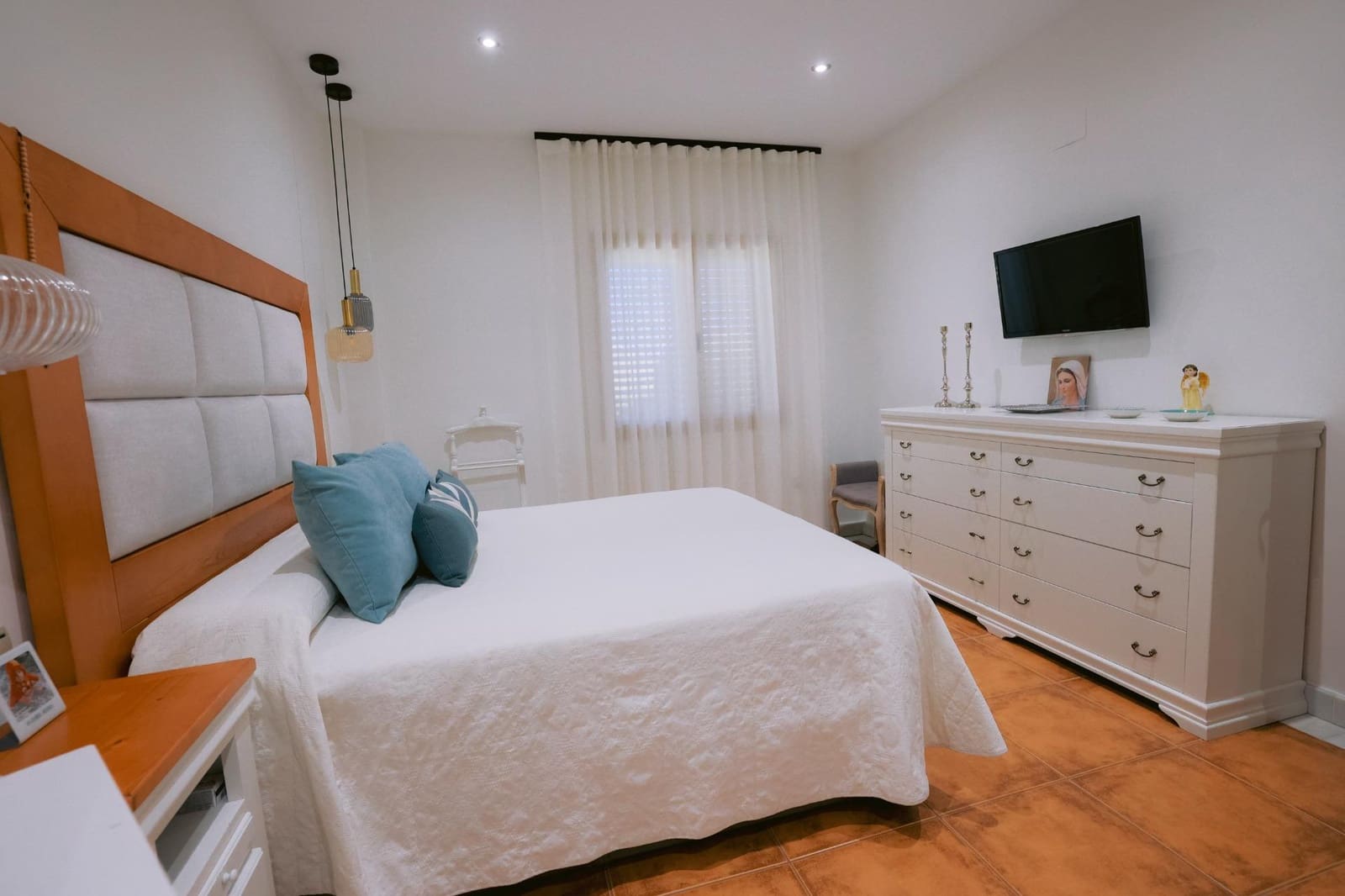 5 bedroom Villa for sale in Don Benito with pool garage - € 650,000 (Ref: 9990852)