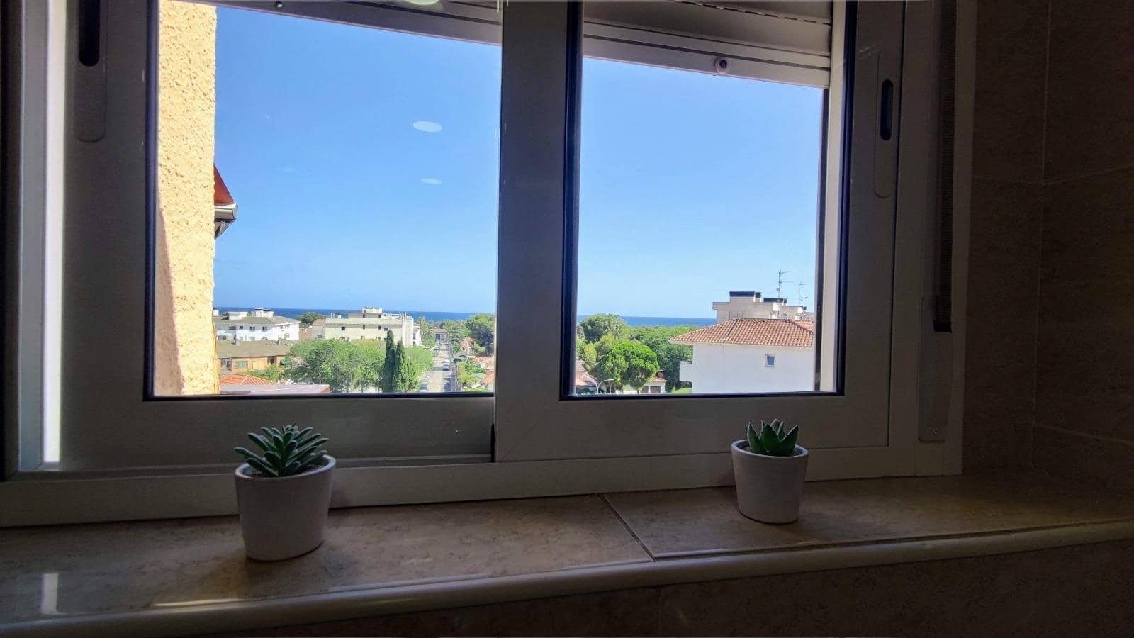 Ático de 3 habitaciones en Coma-Ruga en venta - 189.000 € (Ref: 9990853)