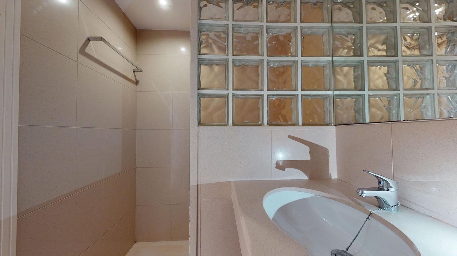 3 sovrum Lägenhet till salu i Las Palmas de Gran Canaria med garage - 395 000 € (Ref: 9994392)