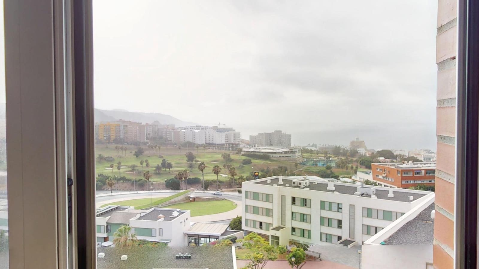 3 sovrum Lägenhet till salu i Las Palmas de Gran Canaria med garage - 395 000 € (Ref: 9994392)
