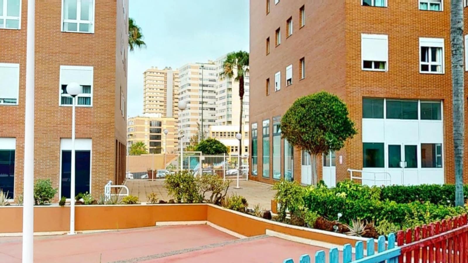 3 sovrum Lägenhet till salu i Las Palmas de Gran Canaria med garage - 395 000 € (Ref: 9994392)