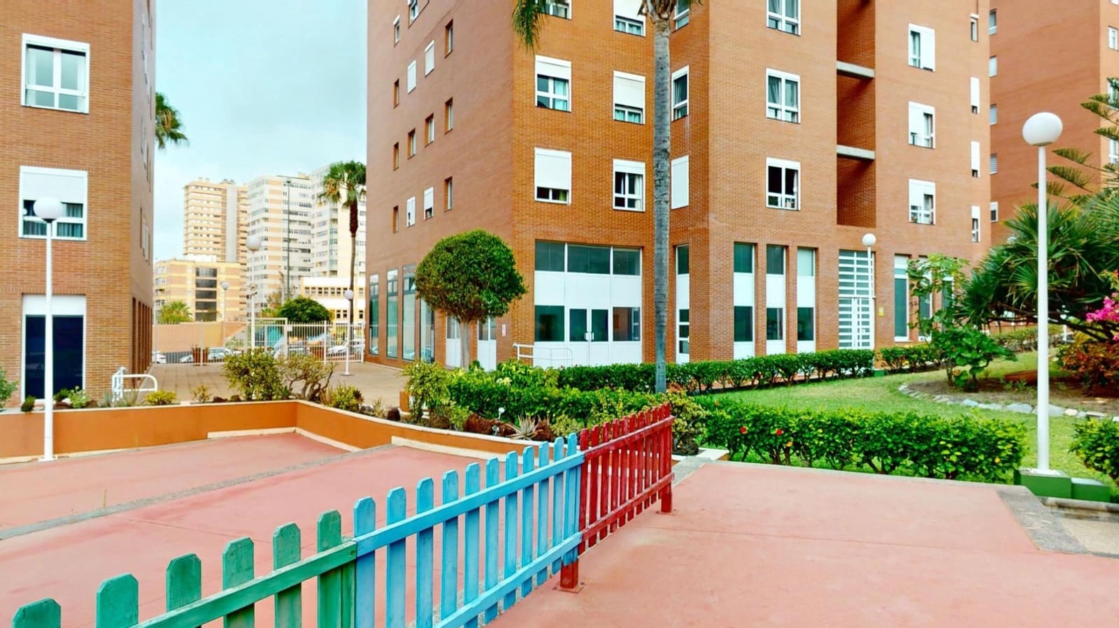 3 sovrum Lägenhet till salu i Las Palmas de Gran Canaria med garage - 395 000 € (Ref: 9994392)