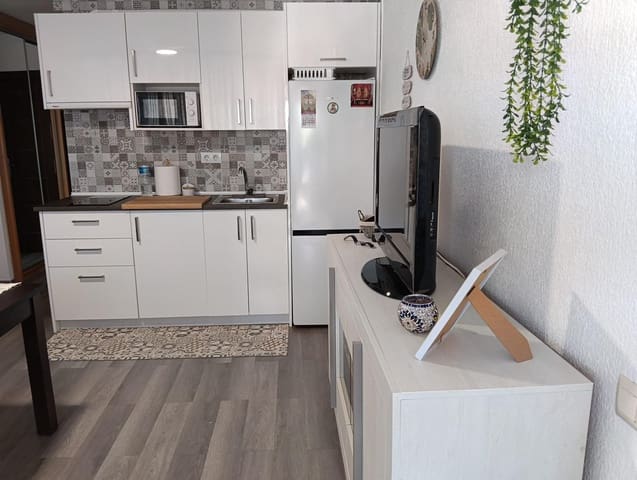 Studio for sale in Matalascañas, Almonte with pool - € 109,000 (Ref: 9994394)