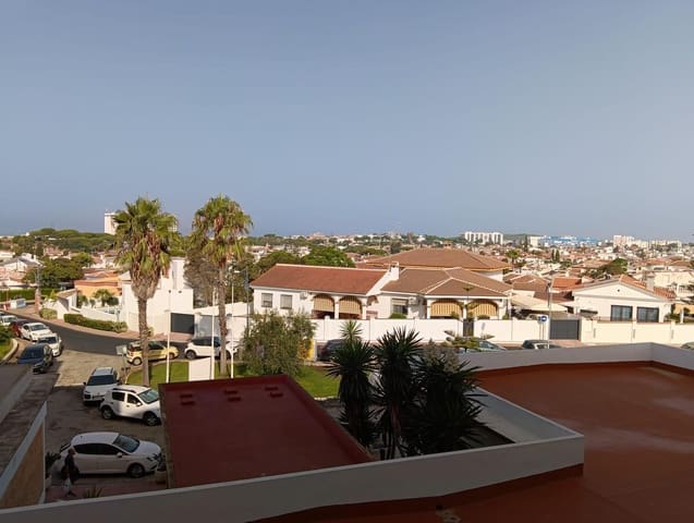 Studio for sale in Matalascañas, Almonte with pool - € 109,000 (Ref: 9994394)