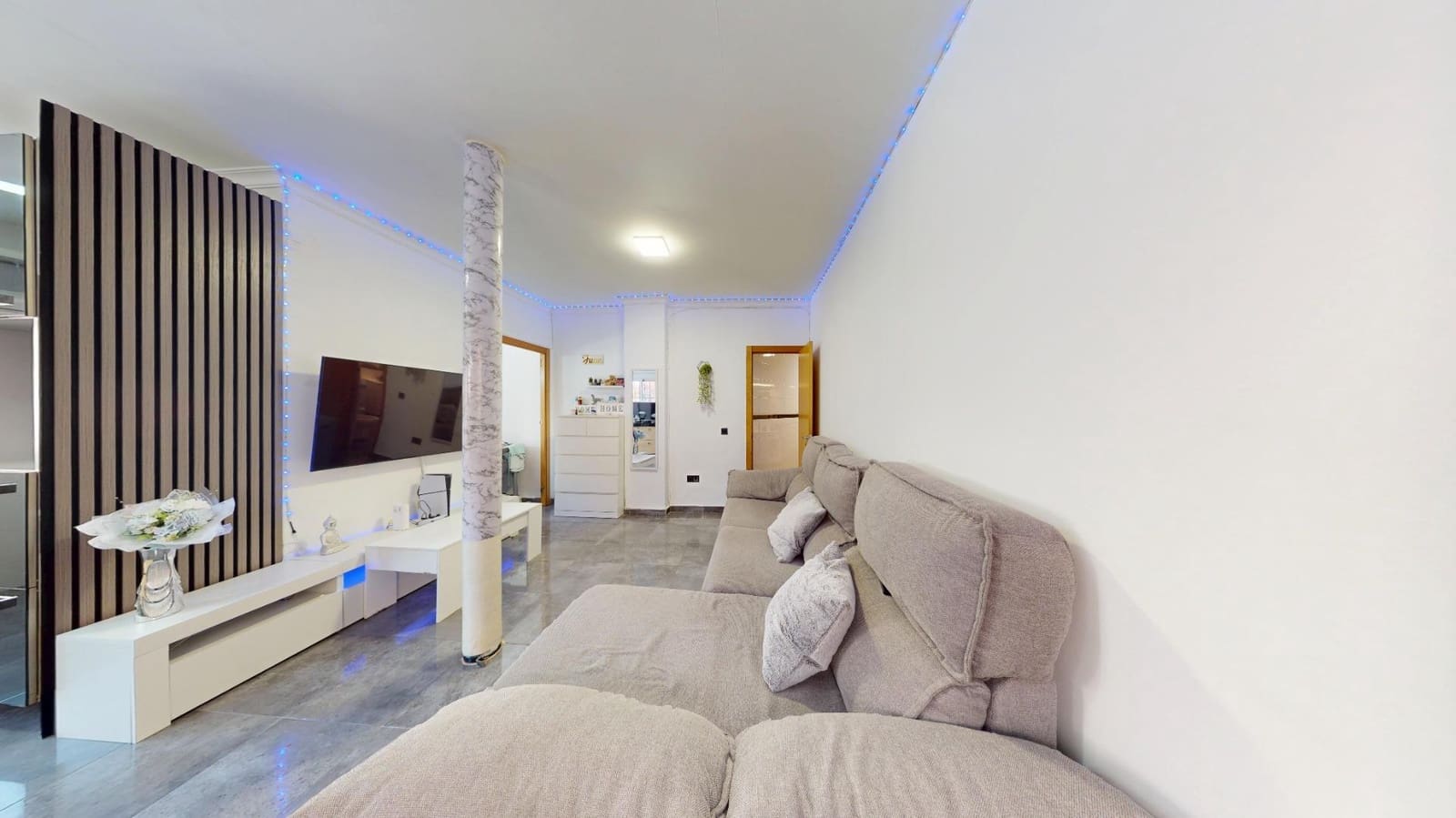 Flat for sale in Malaga city - € 180,000 (Ref: 9997227)