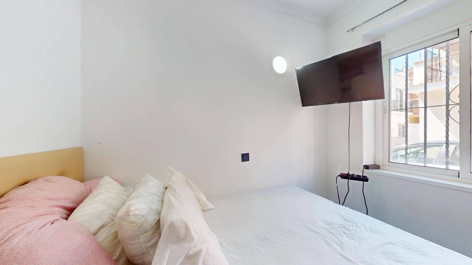 Flat for sale in Malaga city - € 180,000 (Ref: 9997227)