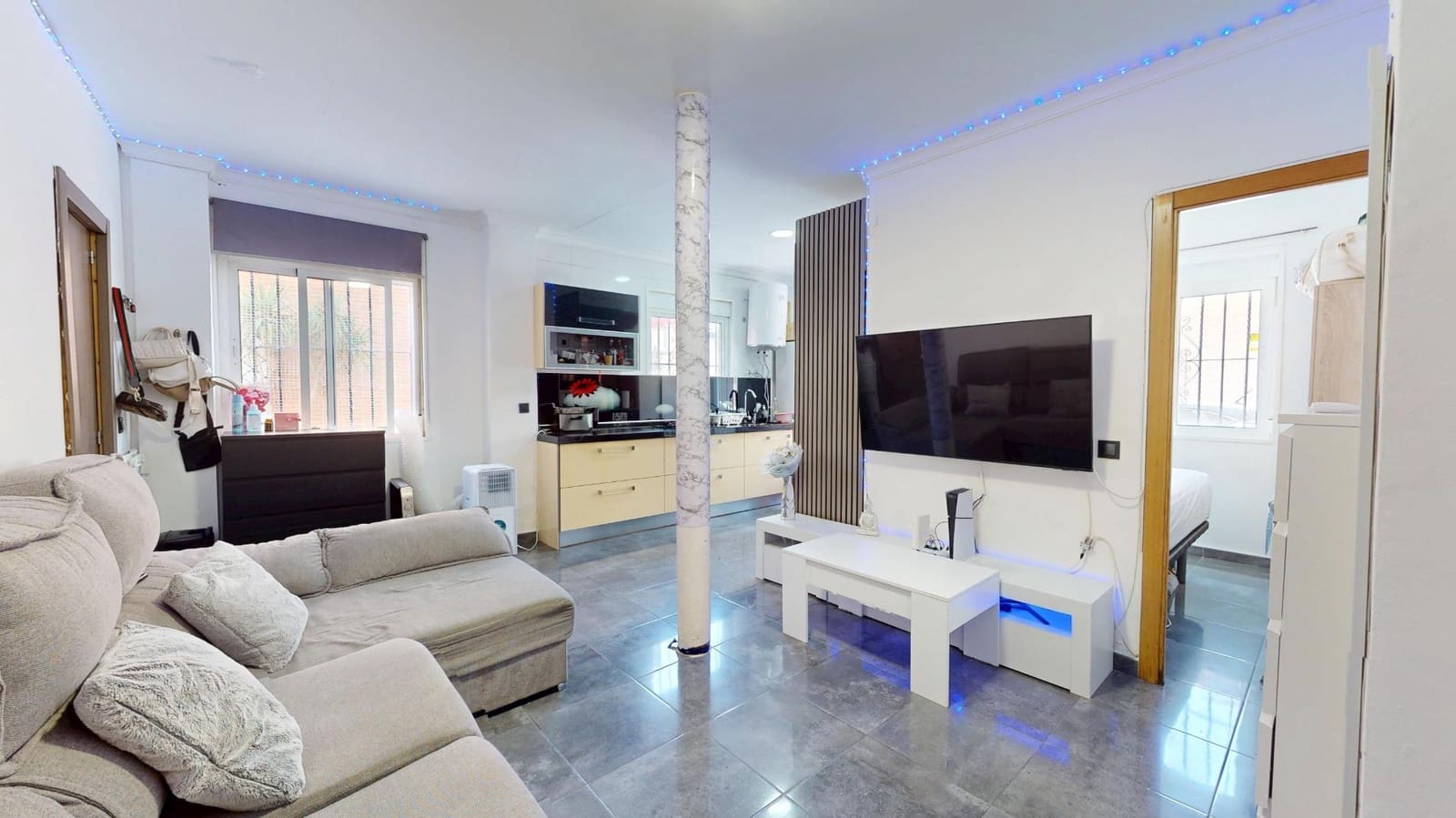 Flat for sale in Malaga city - € 180,000 (Ref: 9997227)