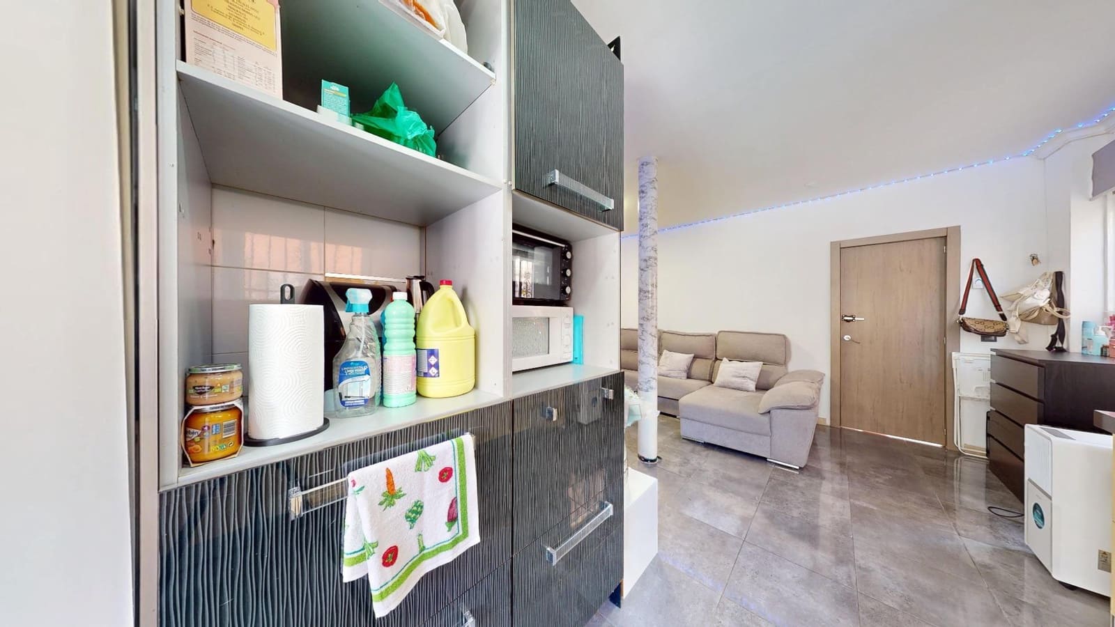 Flat for sale in Malaga city - € 180,000 (Ref: 9997227)