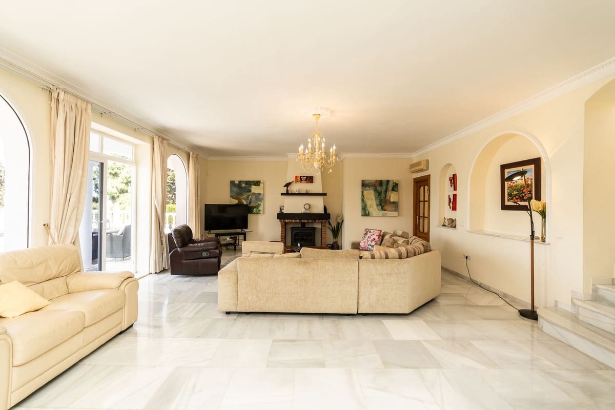5 soveværelse Villa til salg i El Chaparral med swimmingpool garage - € 1.995.000 (Ref: 10027690)