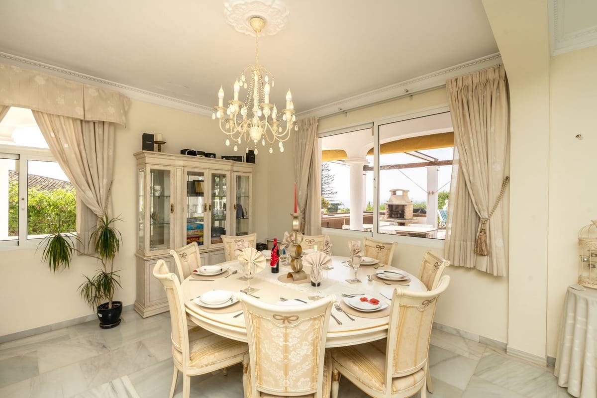5 soveværelse Villa til salg i El Chaparral med swimmingpool garage - € 1.995.000 (Ref: 10027690)