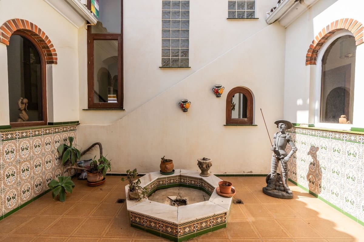 5 soveværelse Villa til salg i El Chaparral med swimmingpool garage - € 1.995.000 (Ref: 10027690)