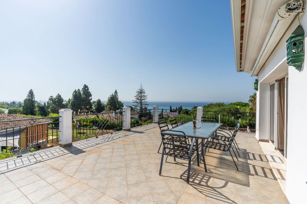 5 soveværelse Villa til salg i El Chaparral med swimmingpool garage - € 1.995.000 (Ref: 10027690)