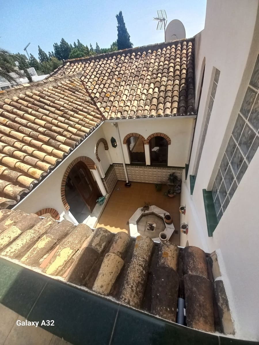 5 soveværelse Villa til salg i El Chaparral med swimmingpool garage - € 1.995.000 (Ref: 10027690)