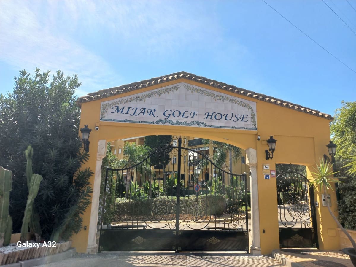 2 bedroom Penthouse for sale in Riviera del Sol with pool garage - € 350,000 (Ref: 10093948)