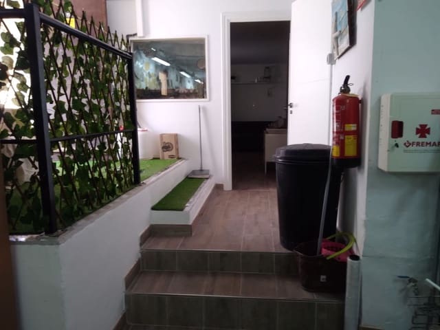 Kommersiell til salgs i Calahonda, Mijas - € 290 000 (Ref: 3764454)