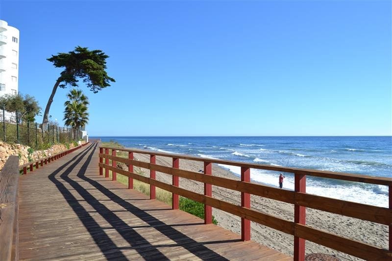 Comercial para venda em Calahonda - 290 000 € (Ref: 3764454)